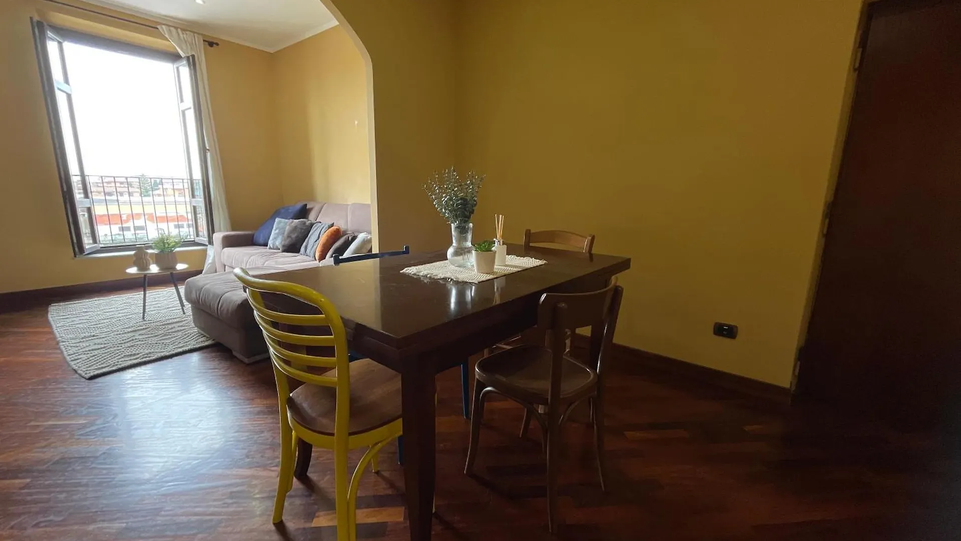 Vista Fiume - Aeroporto A 7 Minuti Prestigioso Appartamento Storico Fiumicino Apartment