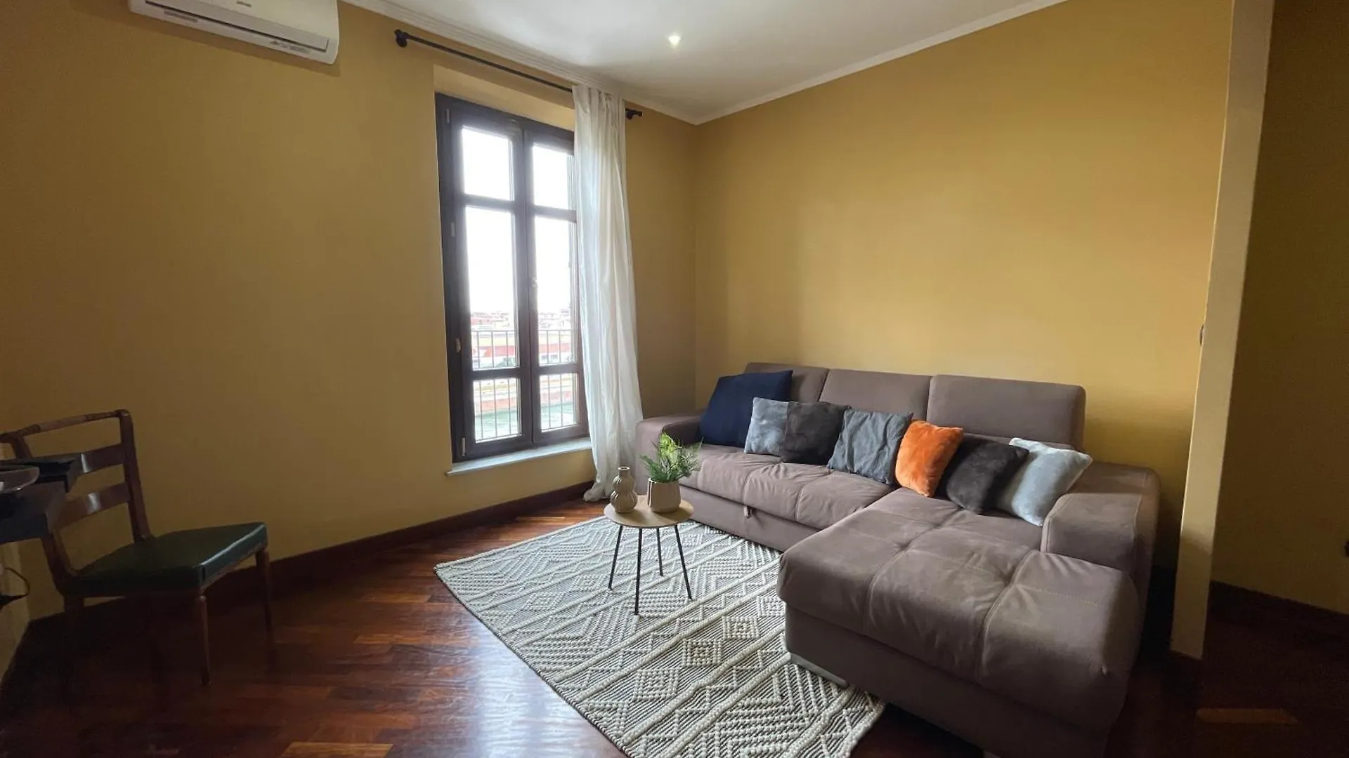 Apartment Vista Fiume - Aeroporto A 7 Minuti Prestigioso Appartamento Storico Fiumicino
