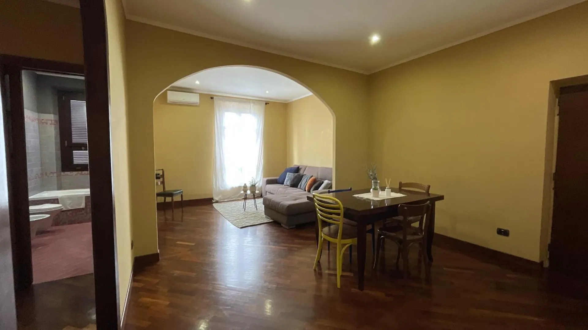 Apartment Vista Fiume - Aeroporto A 7 Minuti Prestigioso Appartamento Storico Fiumicino