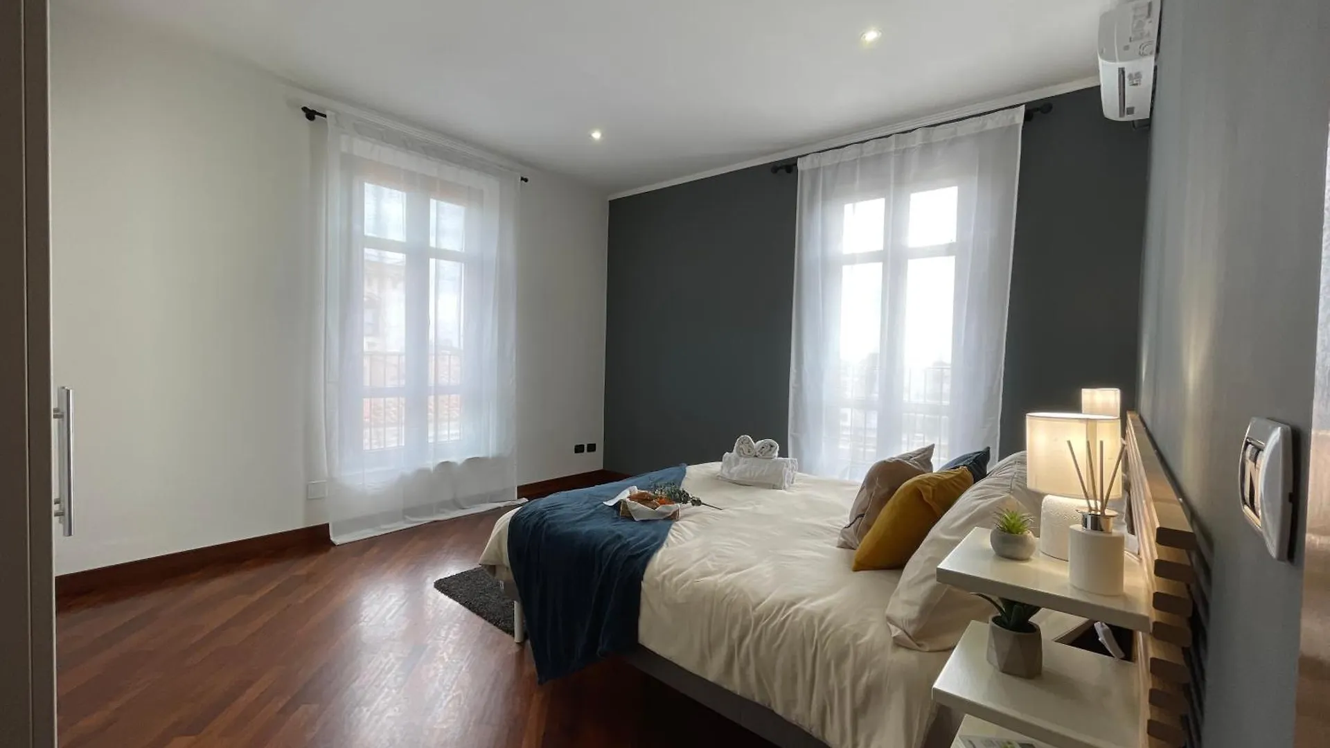 Vista Fiume - Aeroporto A 7 Minuti Prestigioso Appartamento Storico Fiumicino Apartment